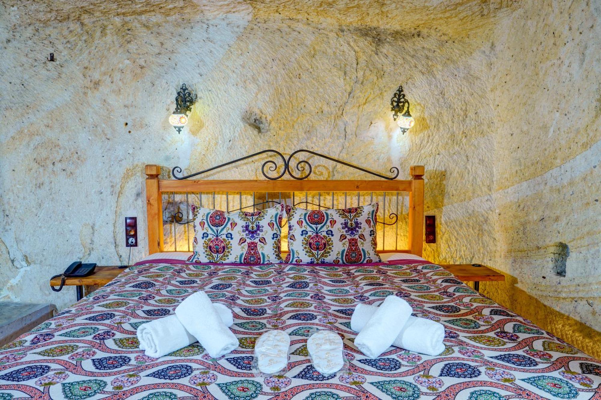 לינה וארוחת בוקר Avanos Atax Cave House מראה חיצוני תמונה