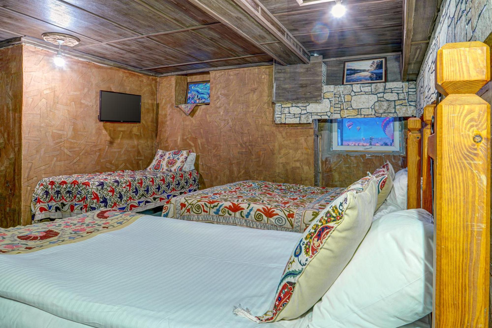 לינה וארוחת בוקר Avanos Atax Cave House מראה חיצוני תמונה