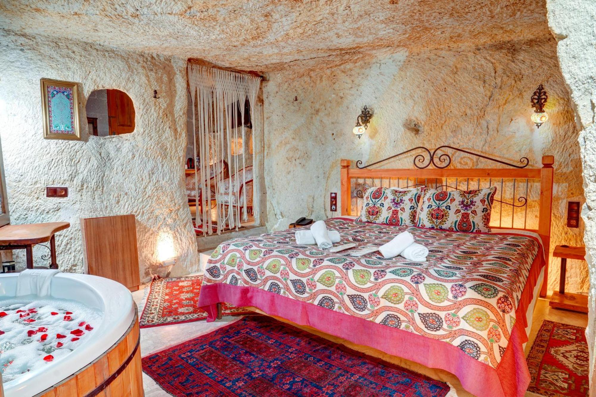 לינה וארוחת בוקר Avanos Atax Cave House מראה חיצוני תמונה