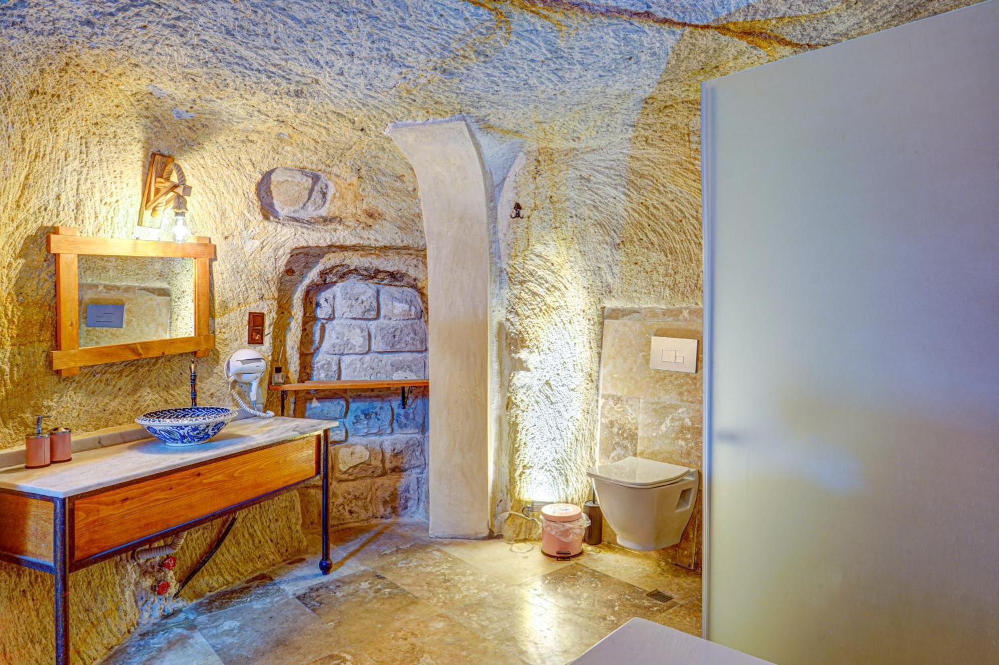 לינה וארוחת בוקר Avanos Atax Cave House מראה חיצוני תמונה