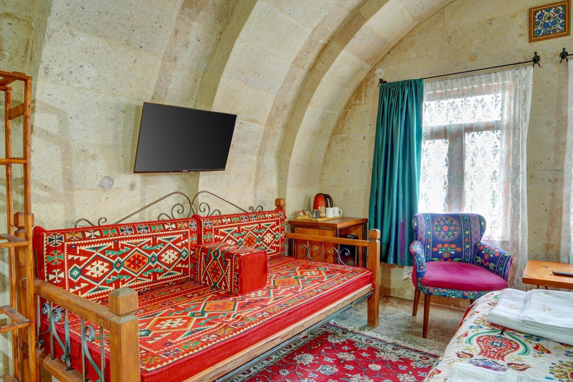 לינה וארוחת בוקר Avanos Atax Cave House מראה חיצוני תמונה