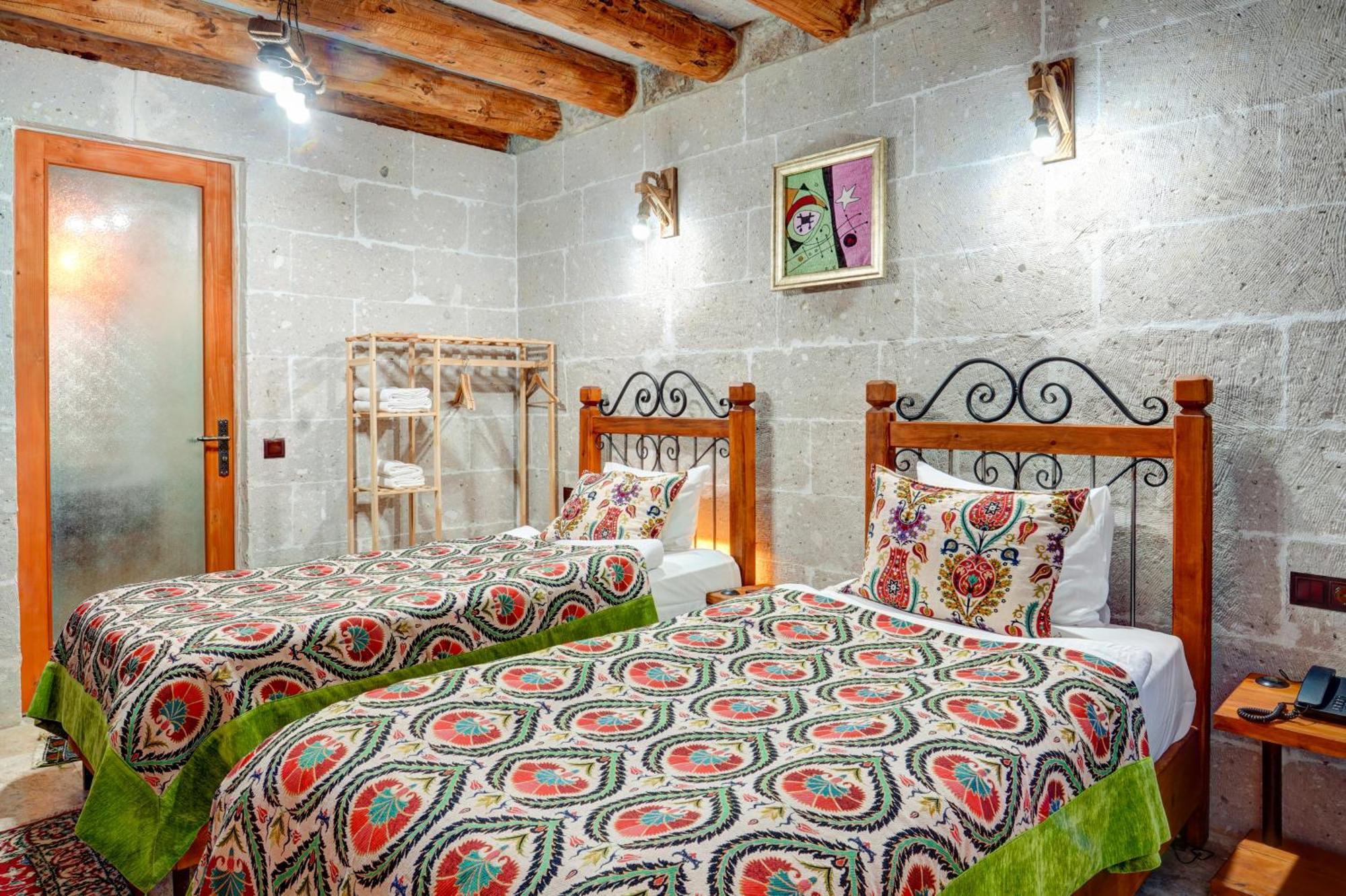 לינה וארוחת בוקר Avanos Atax Cave House מראה חיצוני תמונה
