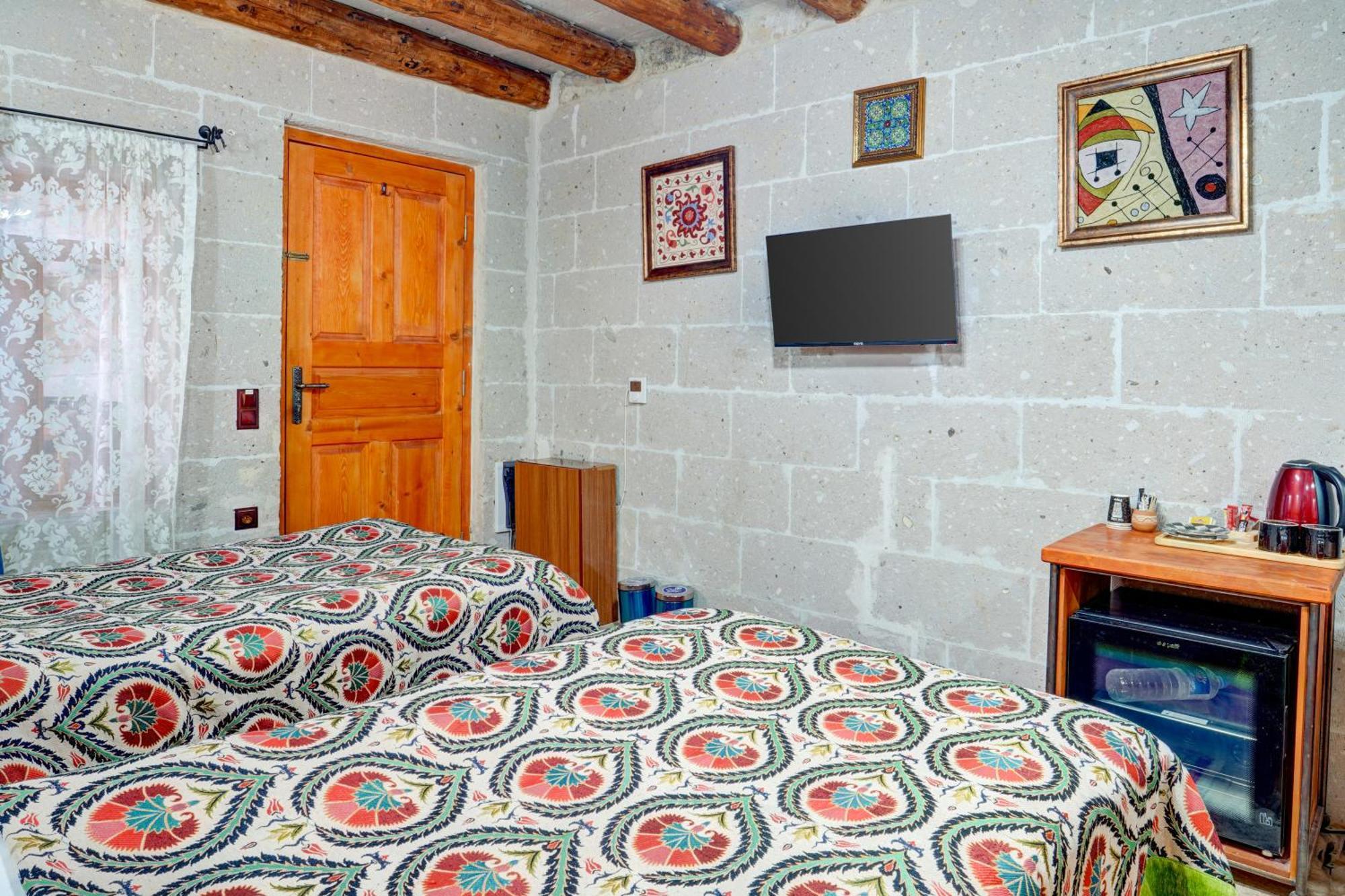 לינה וארוחת בוקר Avanos Atax Cave House מראה חיצוני תמונה