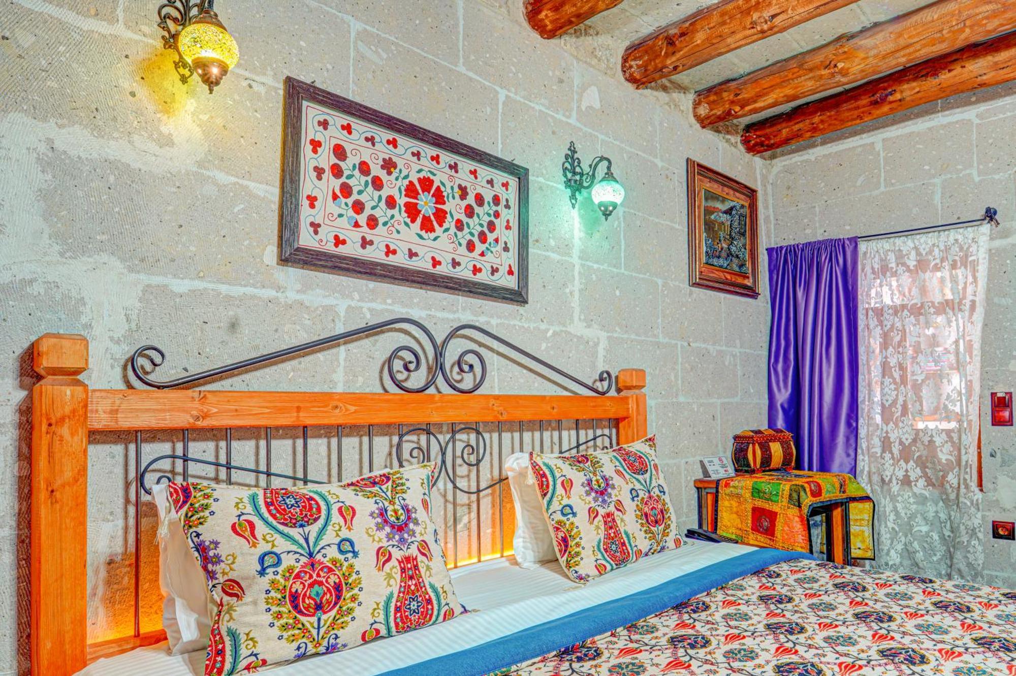 לינה וארוחת בוקר Avanos Atax Cave House מראה חיצוני תמונה