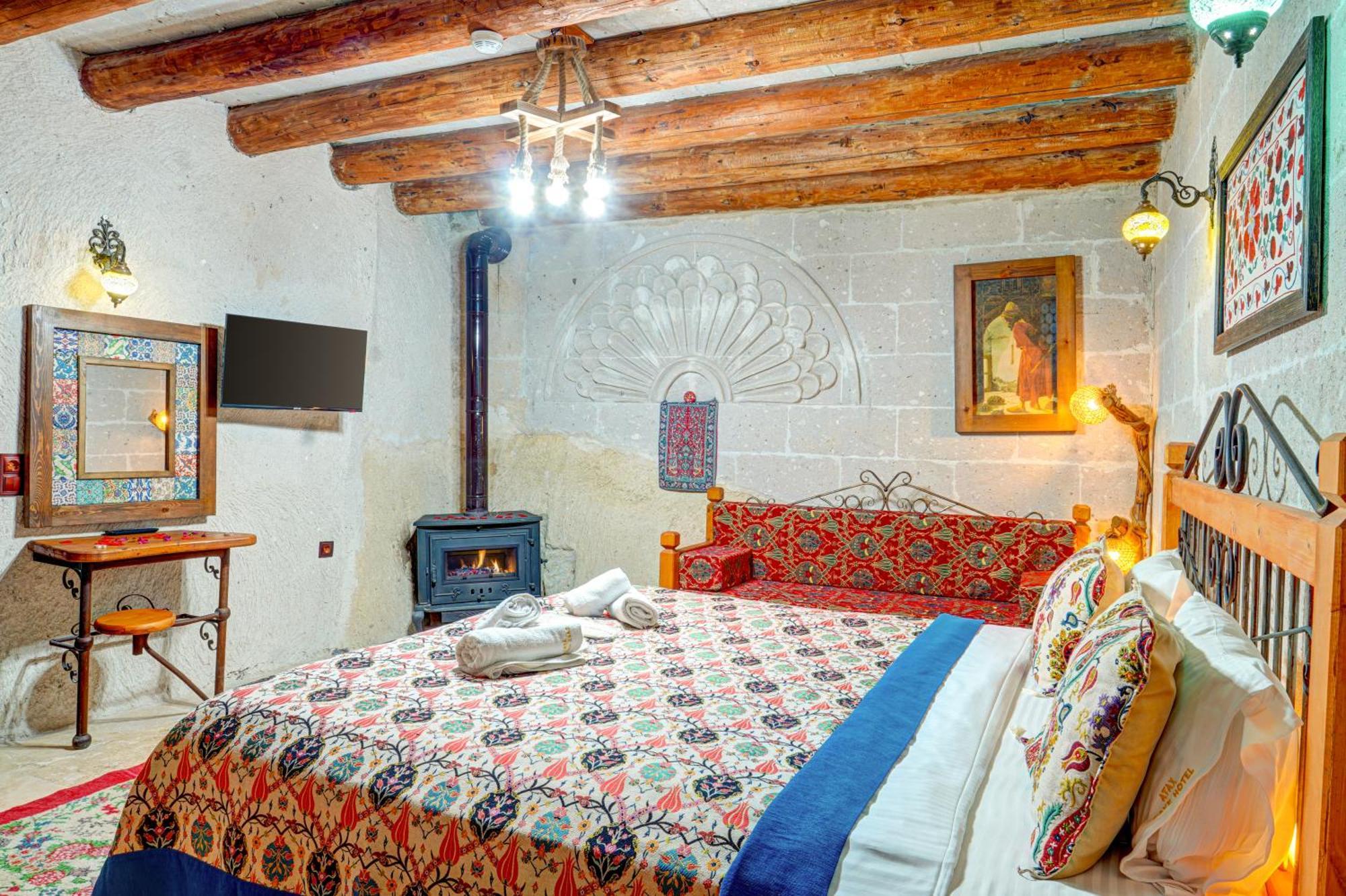 לינה וארוחת בוקר Avanos Atax Cave House מראה חיצוני תמונה
